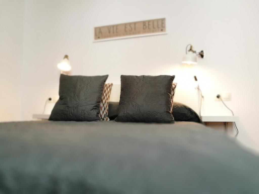Mitjana Plaza Appartement Málaga Buitenkant foto