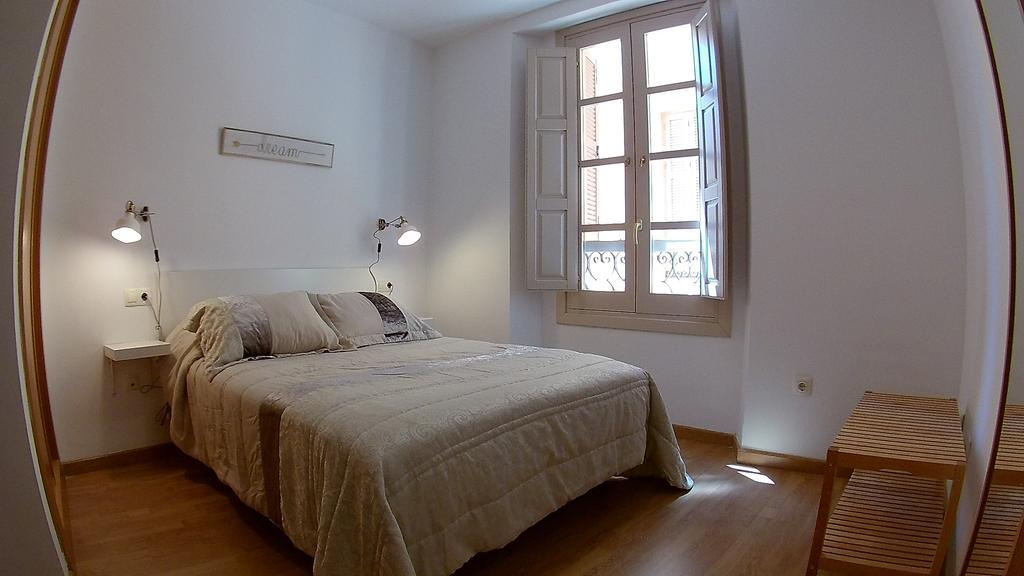 Mitjana Plaza Appartement Málaga Buitenkant foto