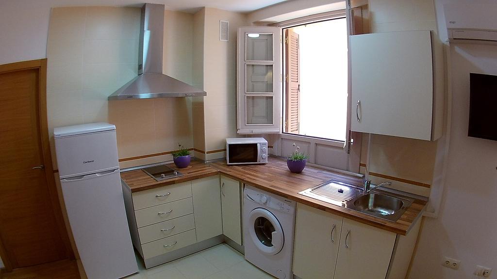 Mitjana Plaza Appartement Málaga Buitenkant foto