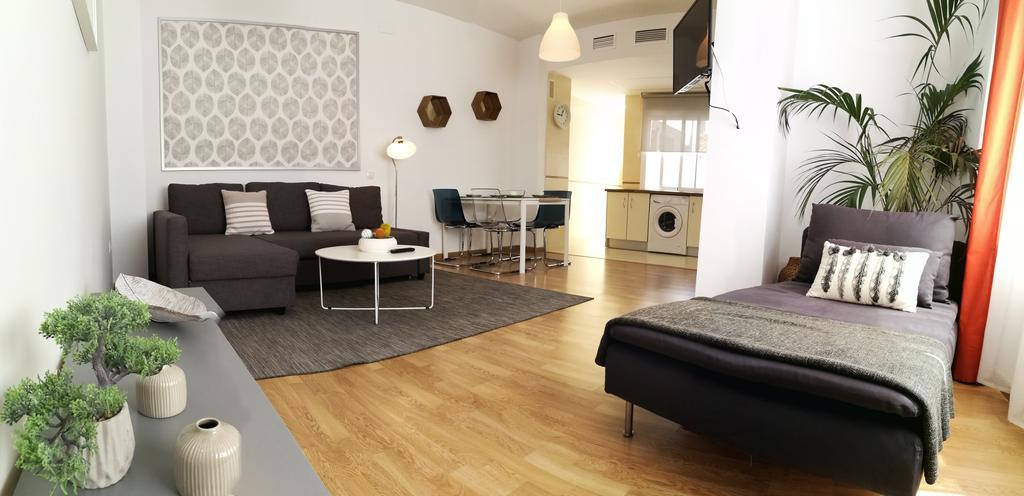 Mitjana Plaza Appartement Málaga Buitenkant foto